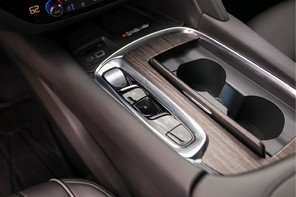 Used 2023 EBONY TWILIGHT METALLIC Buick Avenir image 22