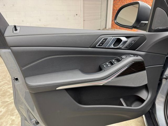 2026 BMW X5 40i - Photo 10
