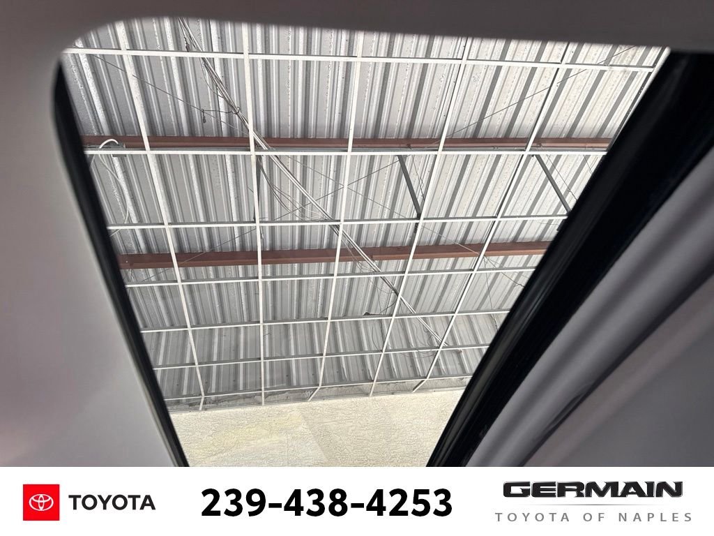Used 2018 Gray Toyota Touring image 22
