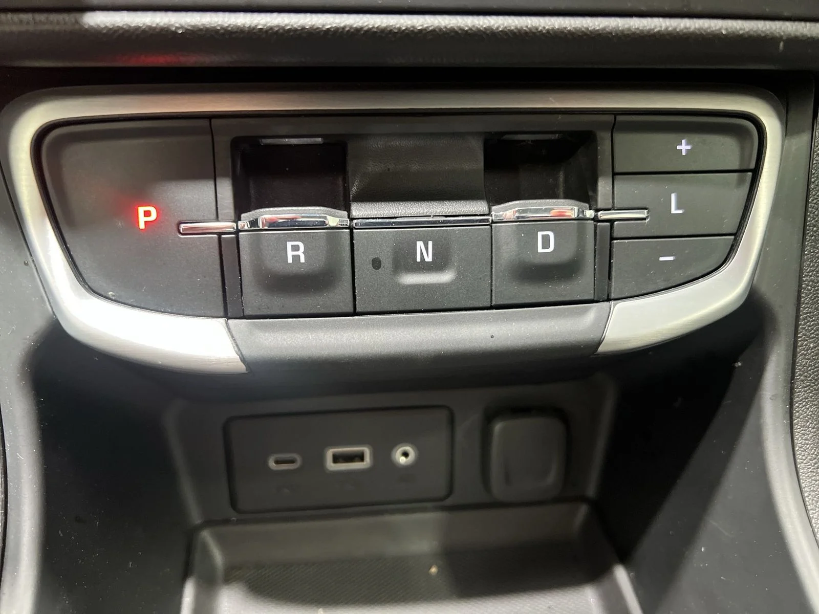 2024 GMC Terrain SLE - Photo 19