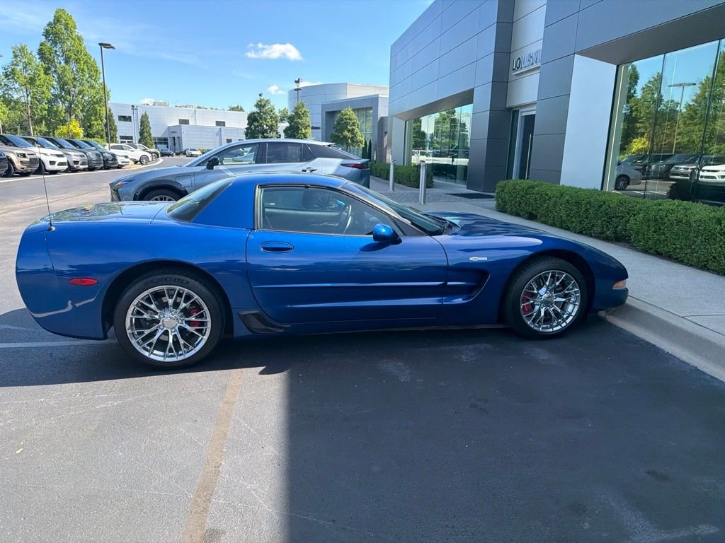 Used 2002 Electron Blue Metallic Chevrolet Z06 image 7