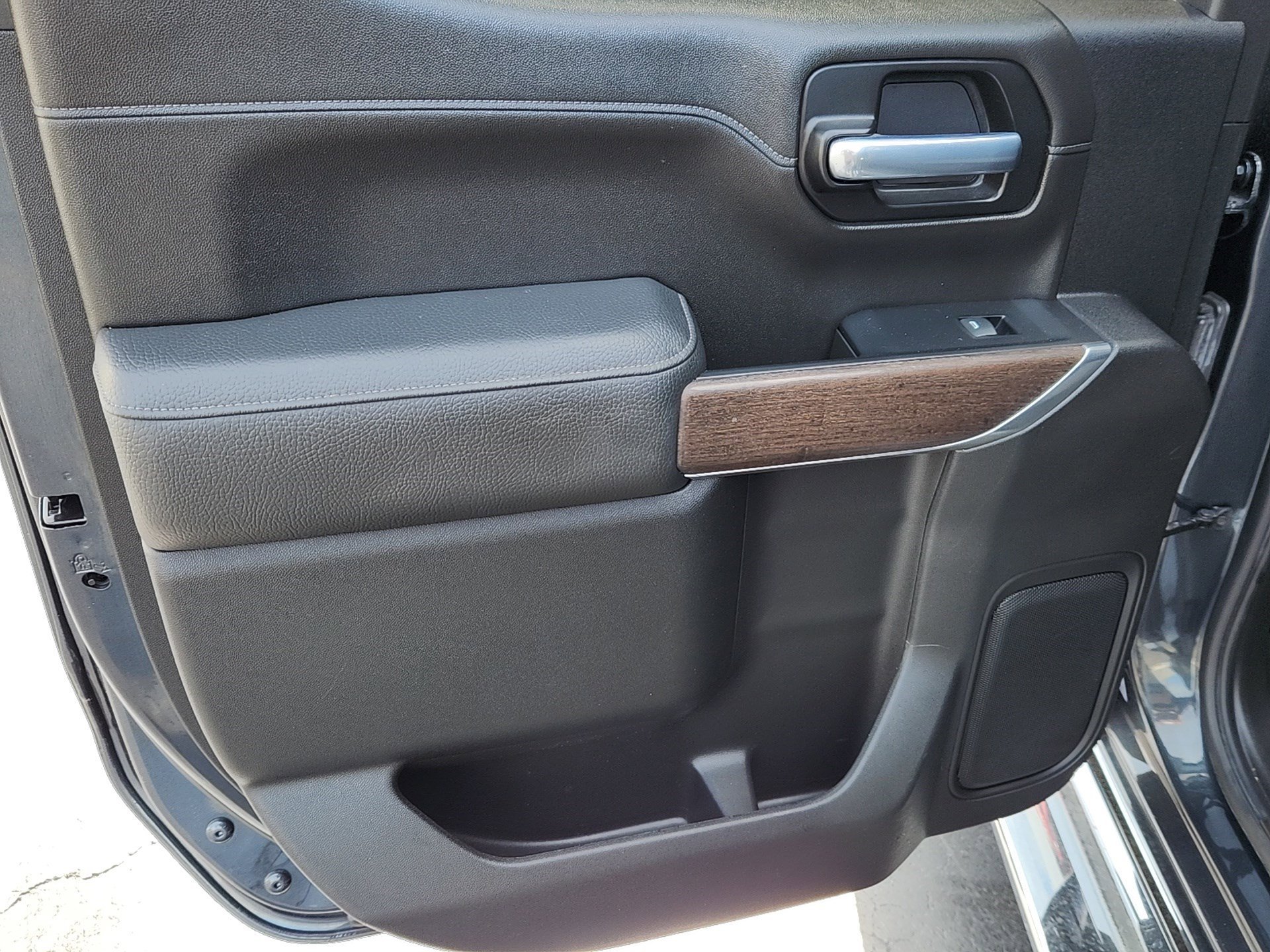 Used 2021 Hunter Metallic GMC Denali image 24
