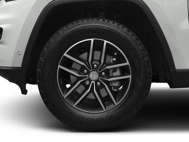 Used 2017 Velvet Red Pearlcoat Jeep Trailhawk image 14