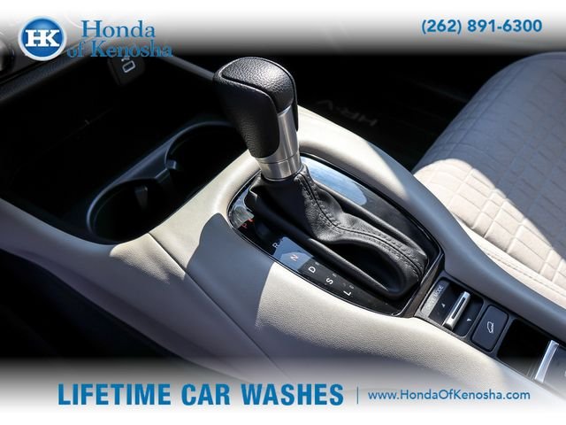 Used 2025 Pearl Honda LX image 17