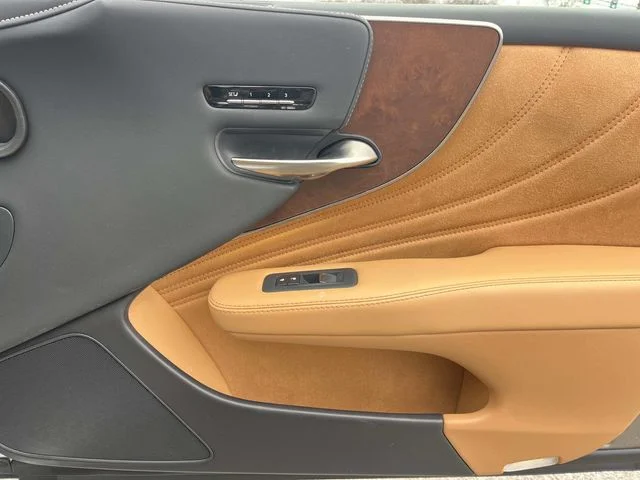 2023 Lexus LS Base - Photo 25