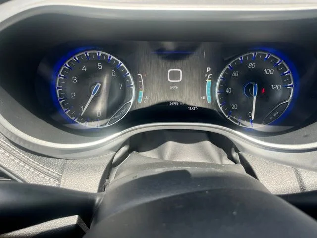 Used 2023 White Chrysler Touring L image 11