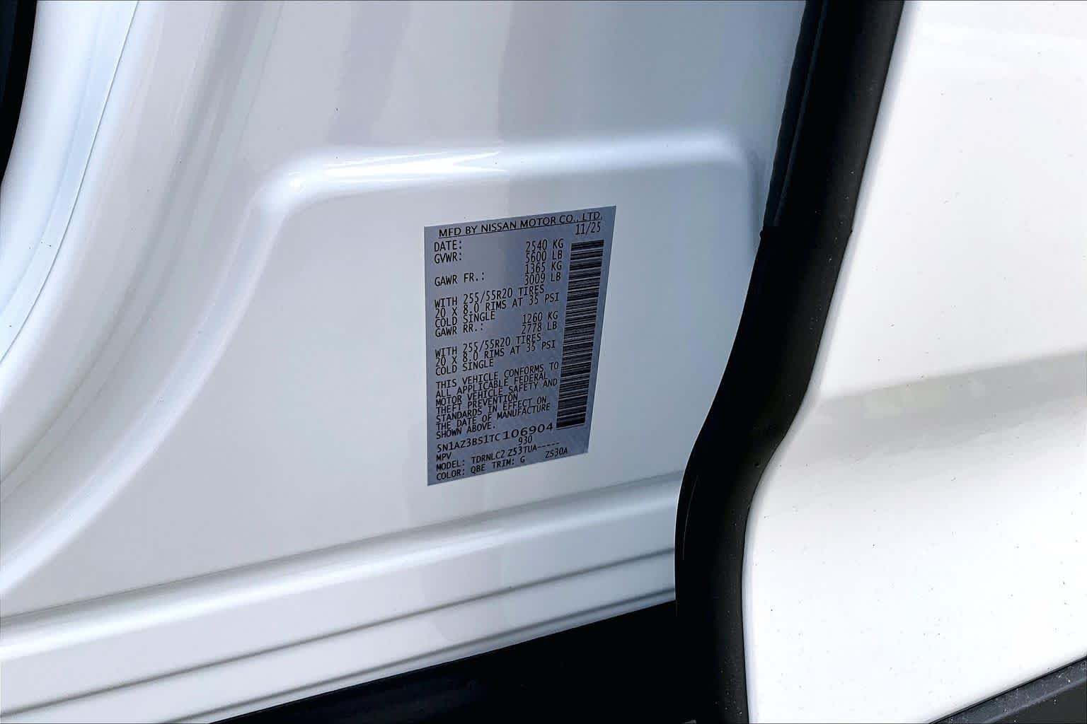 Used 2026 Everest White Pearl Tricoat Nissan SV image 17