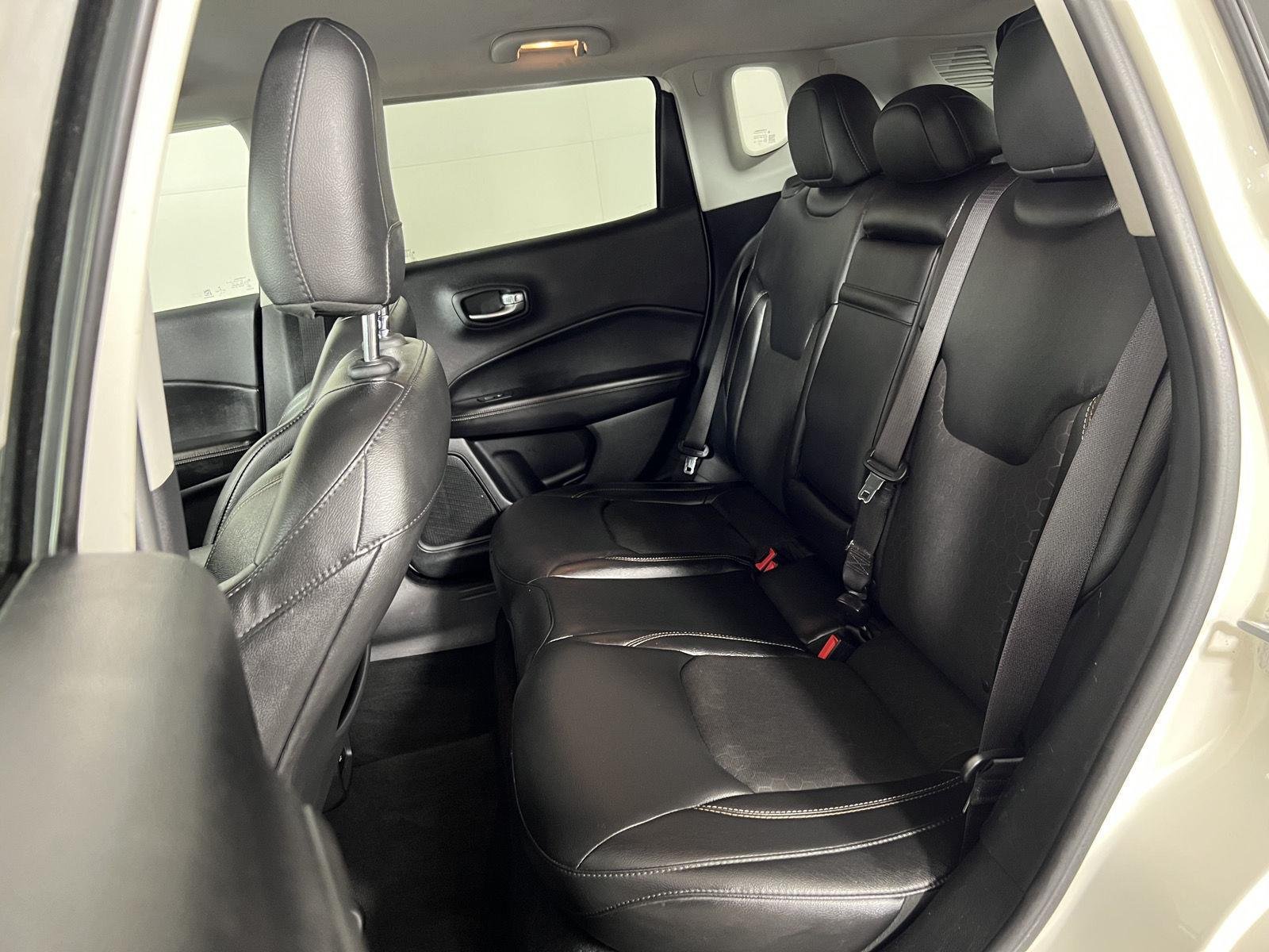 Used 2018 White Clearcoat Jeep Latitude image 18
