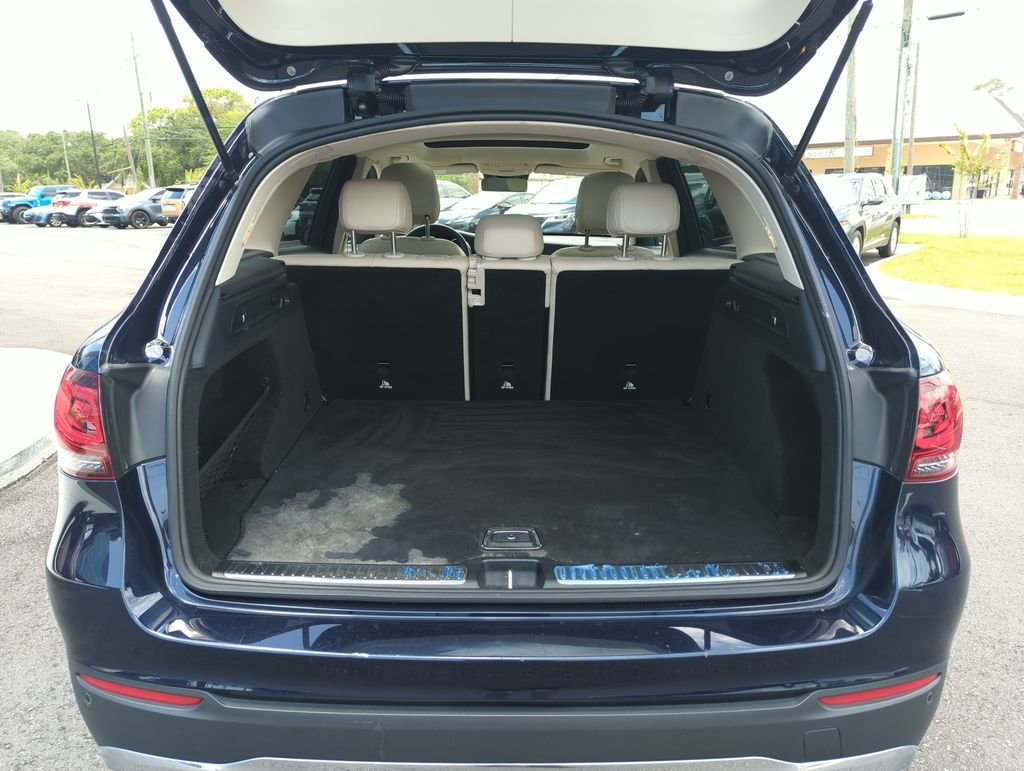 Used 2022  Mercedes-Benz GLC 300 image 31