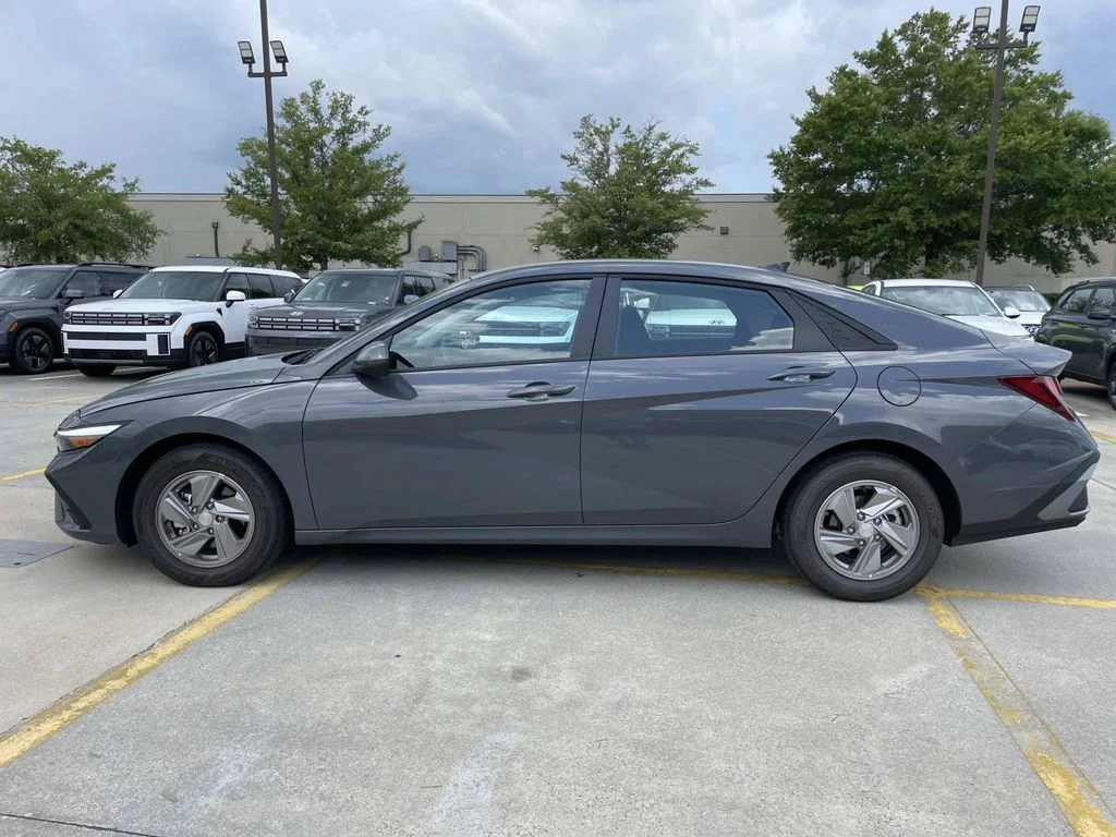 New 2026 Gray Hyundai SE image 6