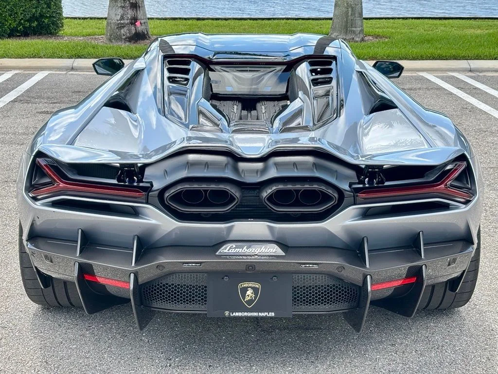 New 2026 Grigio Lamborghini Base image 5