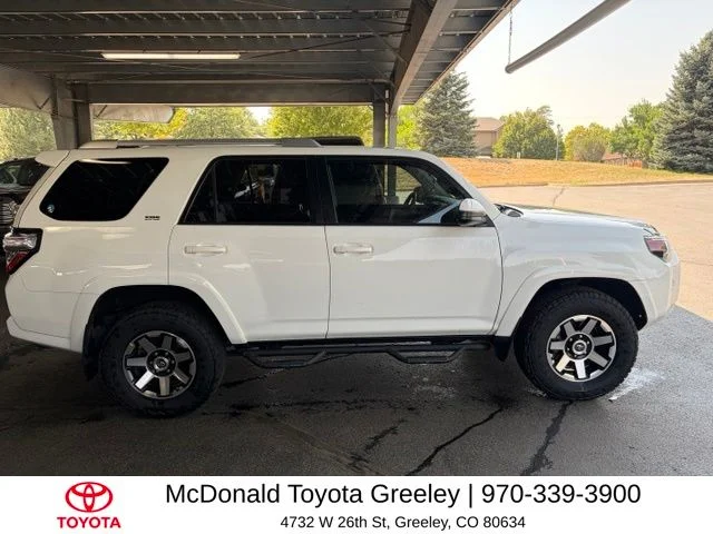 Used 2016 White Toyota SR5 image 14