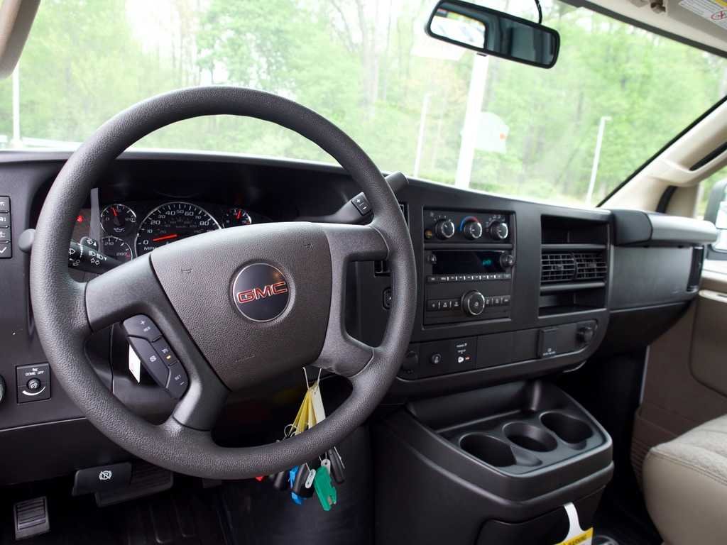 New 2026 Summit White GMC Work Van image 13