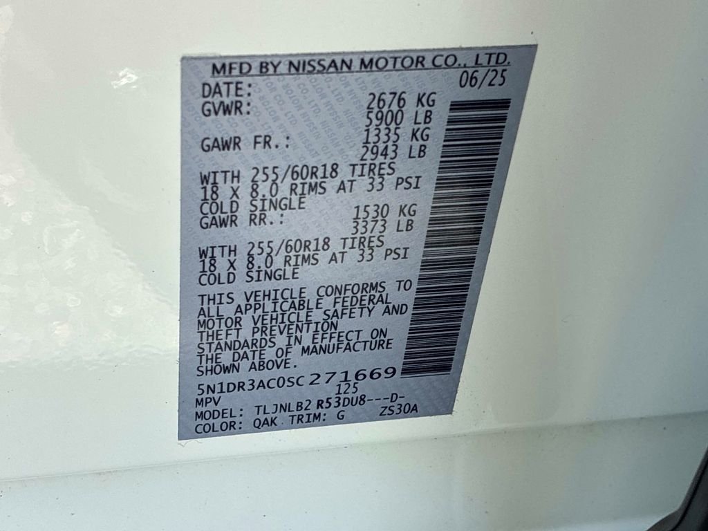 Used 2025 White Nissan S image 22