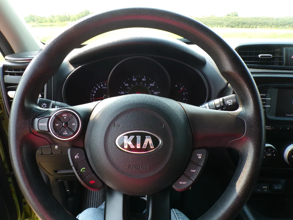 Used 2017 Alien II Kia Base image 17