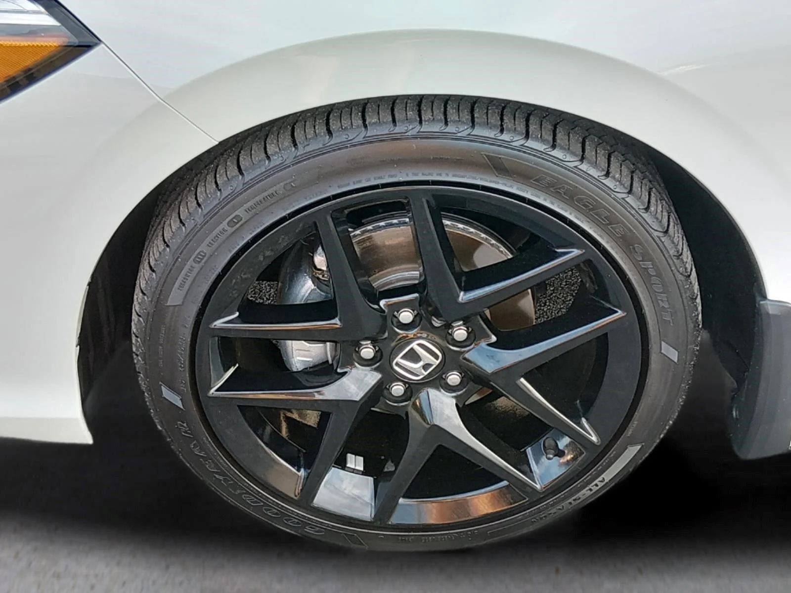Used 2026 Platinum White Pearl Honda Sport image 11