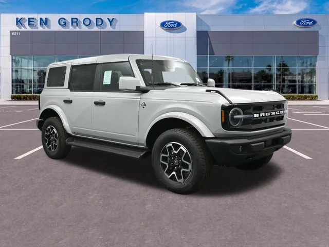 2026 Ford Bronco Outer Banks