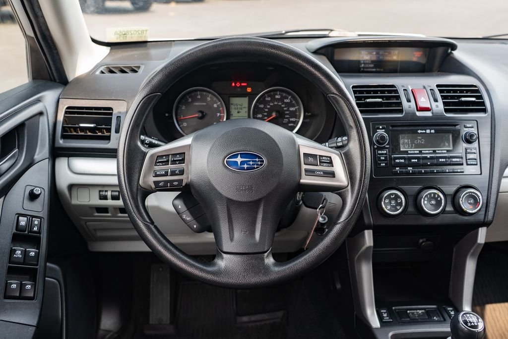 Used 2014 Ice Silver Metallic Subaru 2.5i Premium image 15