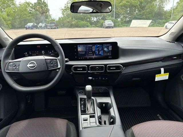 New 2026 Atlantic Gray Metallic / Super Black Two-tone Nissan SR image 12