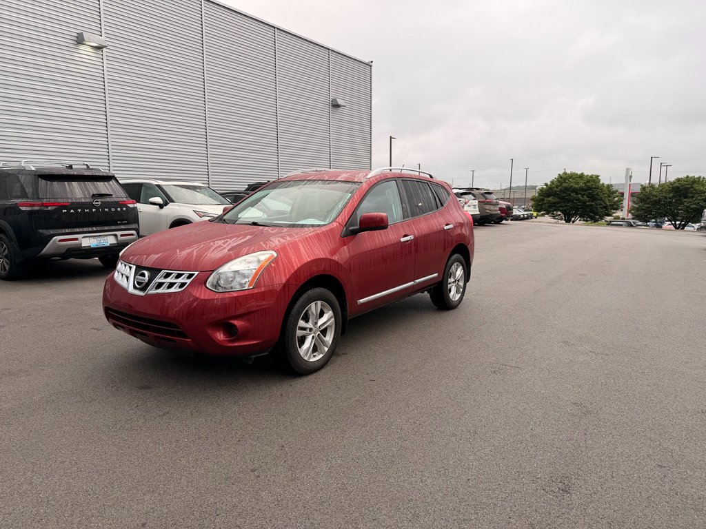 2013 Nissan Rogue SV FWD's photo