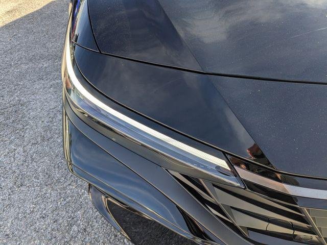 New 2026 Black Hyundai SEL Sport image 9