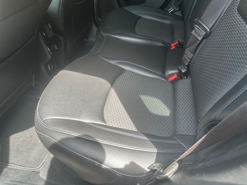 Used 2024 Silver Jeep Latitude image 17