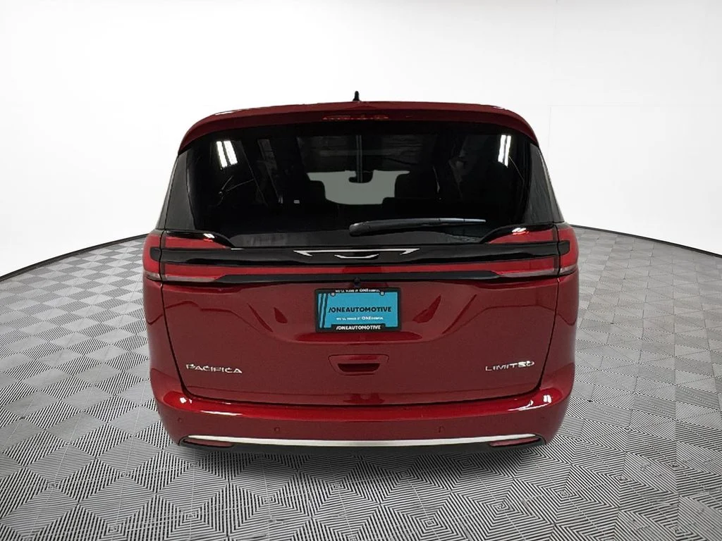 New 2027 Red Hot Pearl-Coat Exterior Paint Chrysler Limited image 10