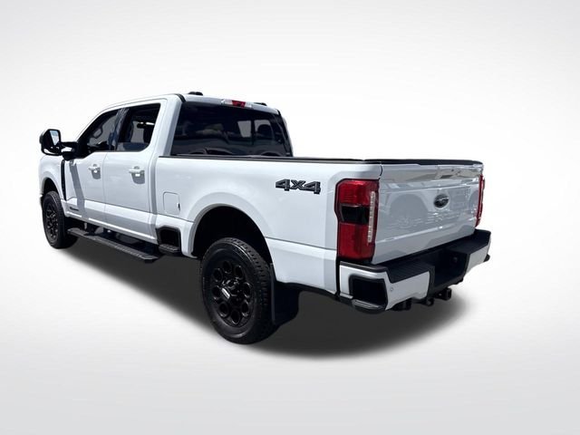 Used 2025 Oxford White Ford Lariat image 3