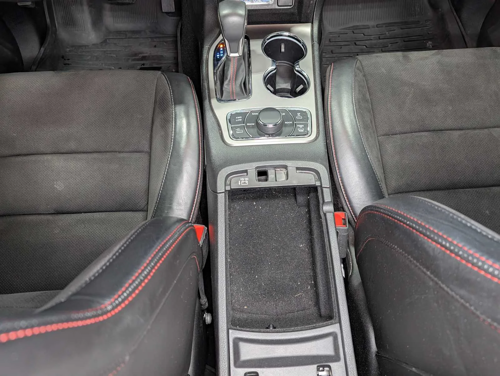 Used 2019 Granite Crystal Metallic Clearcoat Jeep Trailhawk image 21