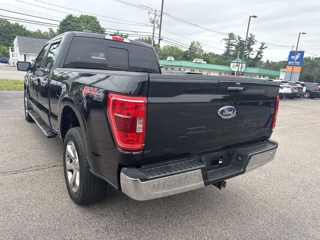 Used 2022 Black Ford XLT image 3