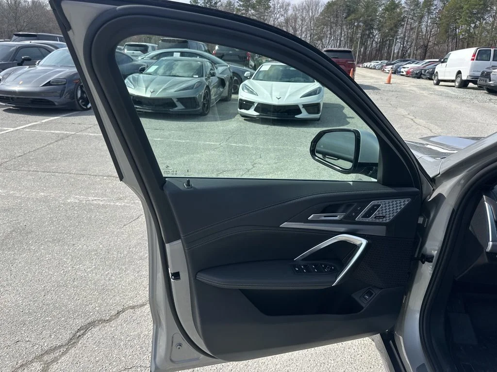 Used 2023 Silver BMW xDrive28i image 22