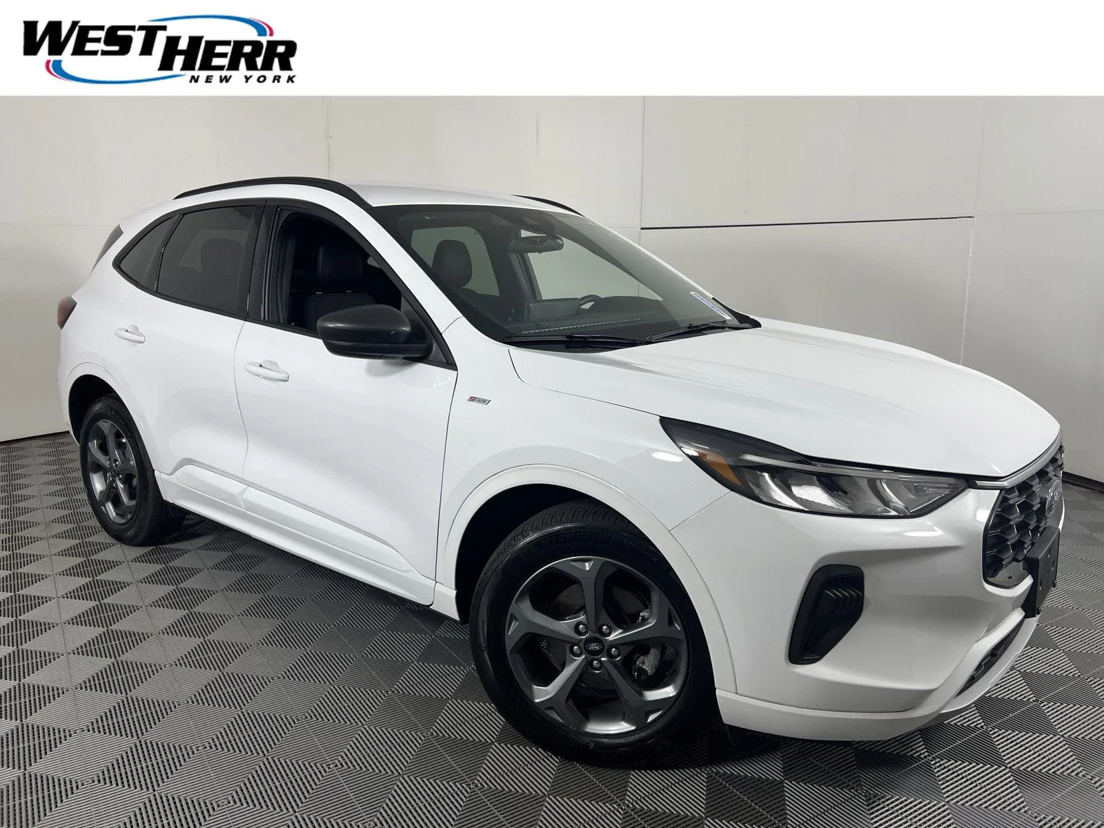Used 2023 Oxford White Ford ST-Line image 1