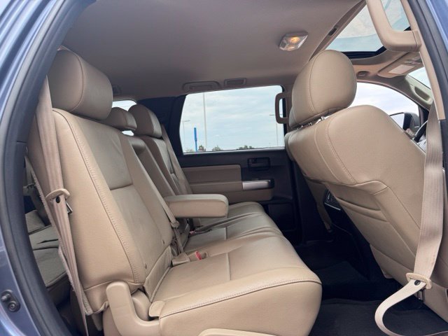 Used 2018 Blue Toyota SR5 image 25