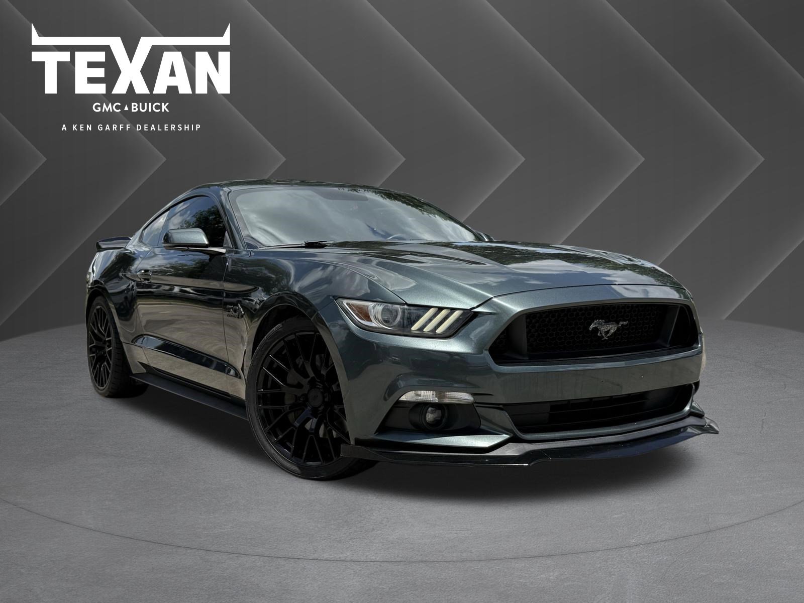 2016 Ford Mustang GT Coupe's photo
