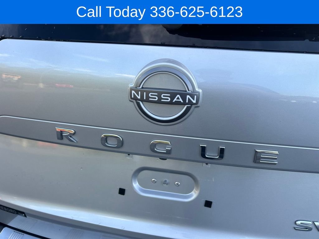 Used 2022 Silver Nissan SV image 12
