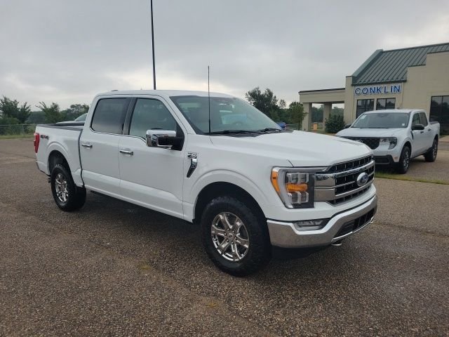 Used 2023 White Ford Lariat image 24