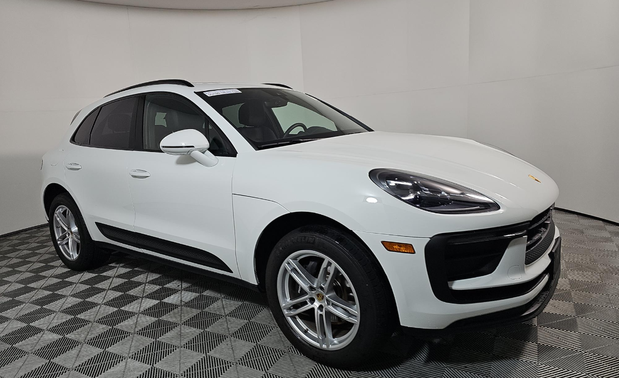 Used 2023 White Porsche Base image 8