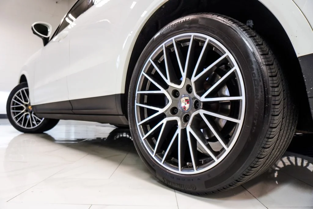 Used 2023 White Porsche Base image 42