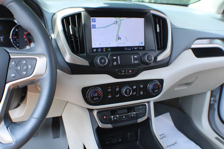 Certified Used 2024 White Frost Tricoat GMC Denali image 10