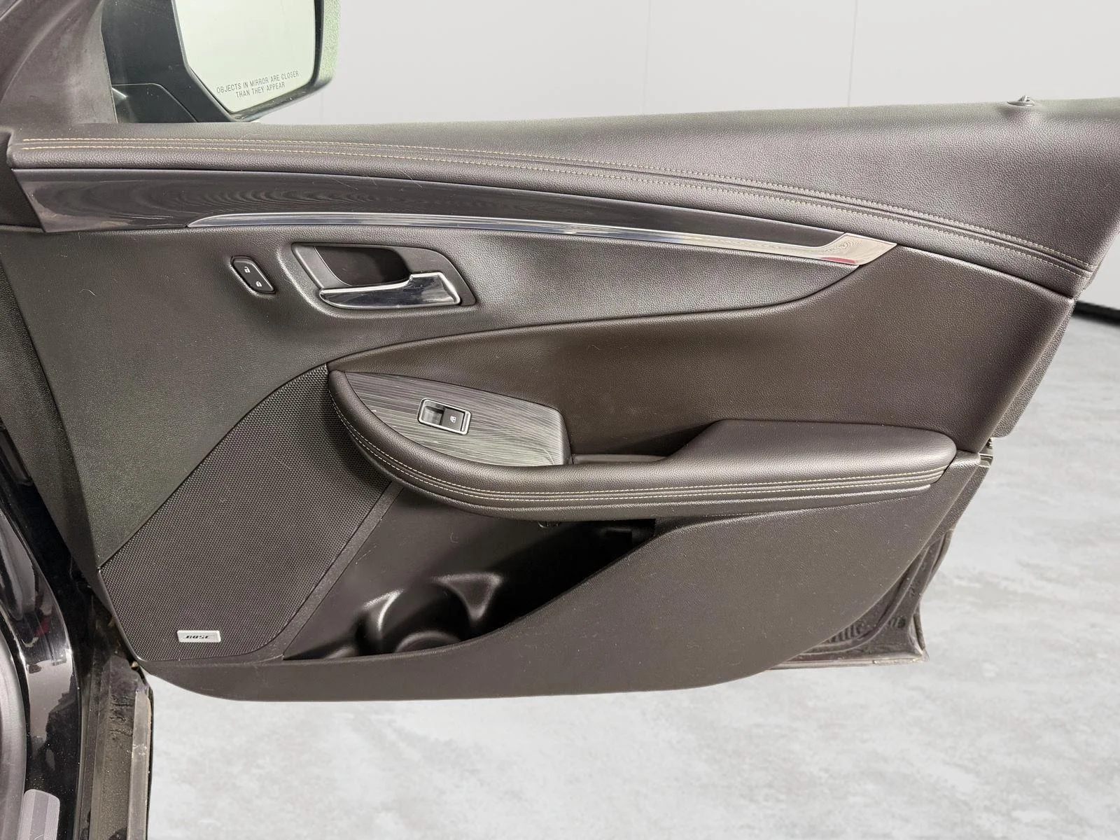 Used 2018 MOSAIC BLACK METALLIC Chevrolet Premier image 24