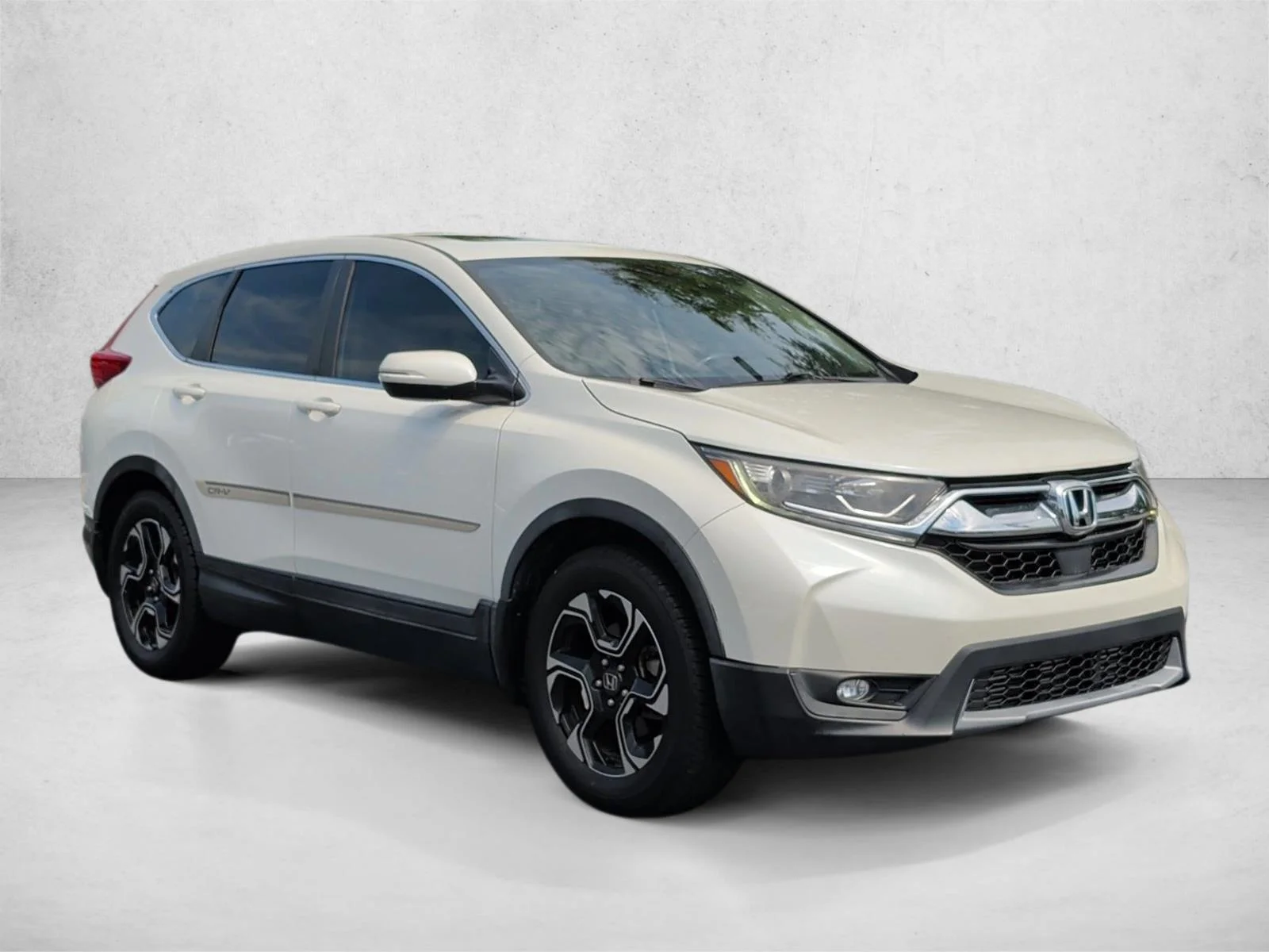Used 2018 White Honda EX-L image 3
