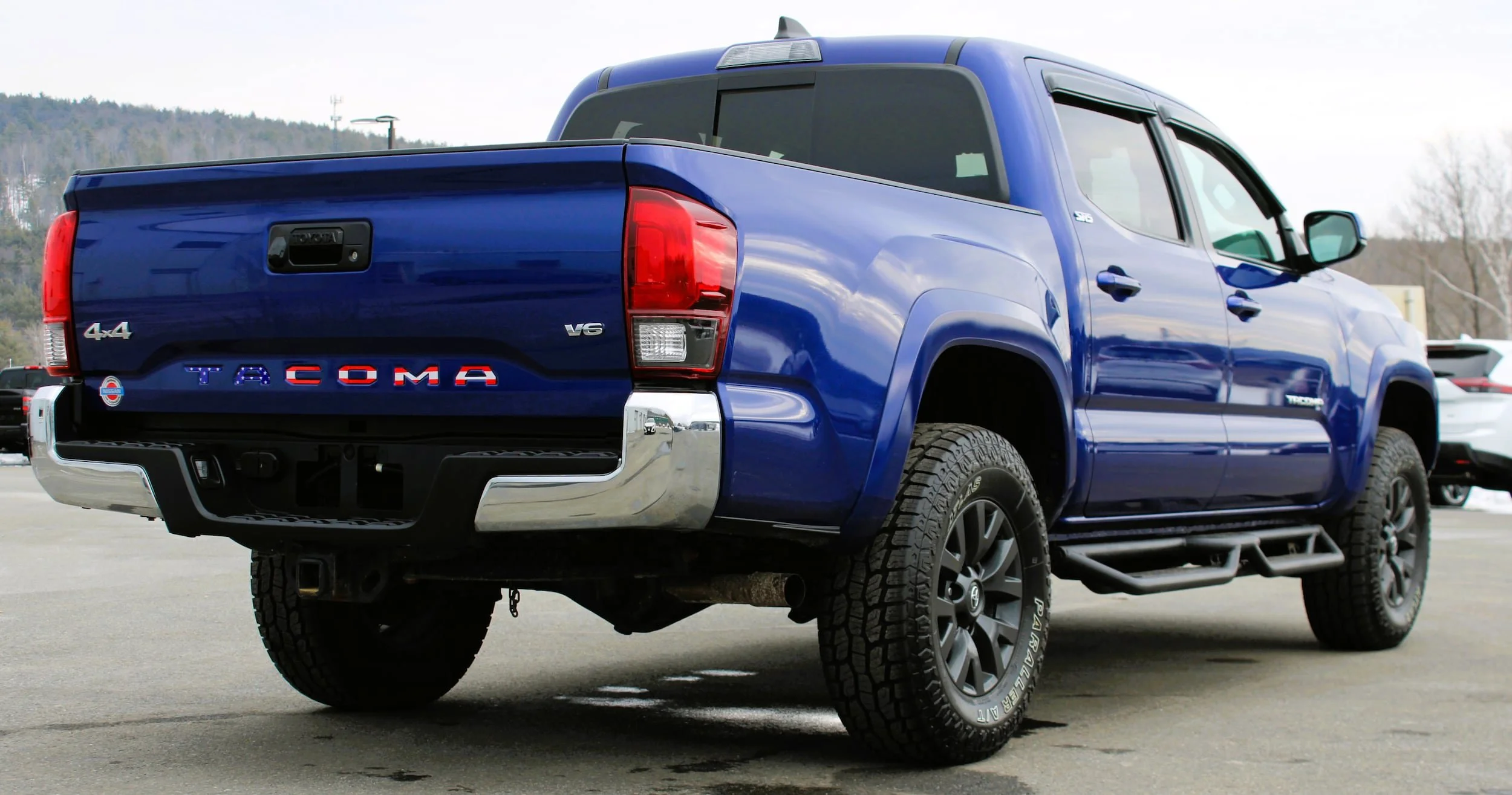 Used 2023 Blue Toyota  image 8
