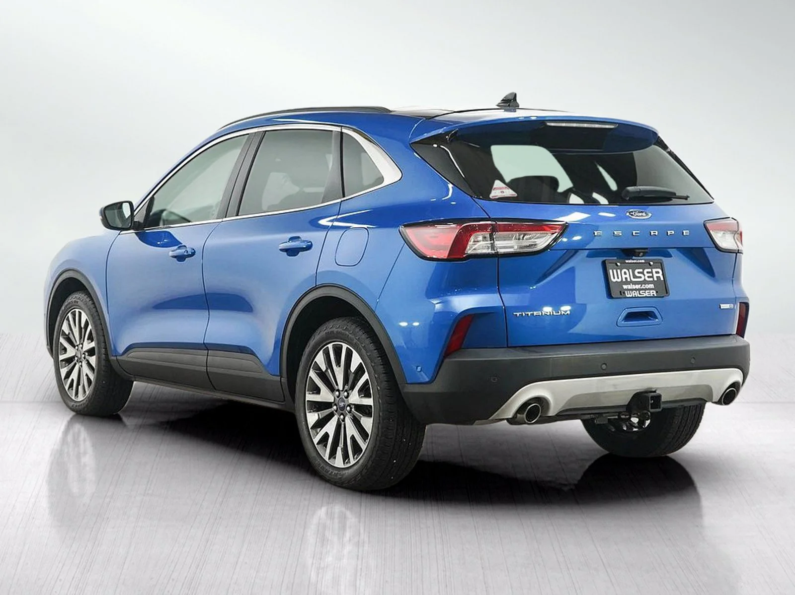 Used 2020 Blue Ford Titanium image 3