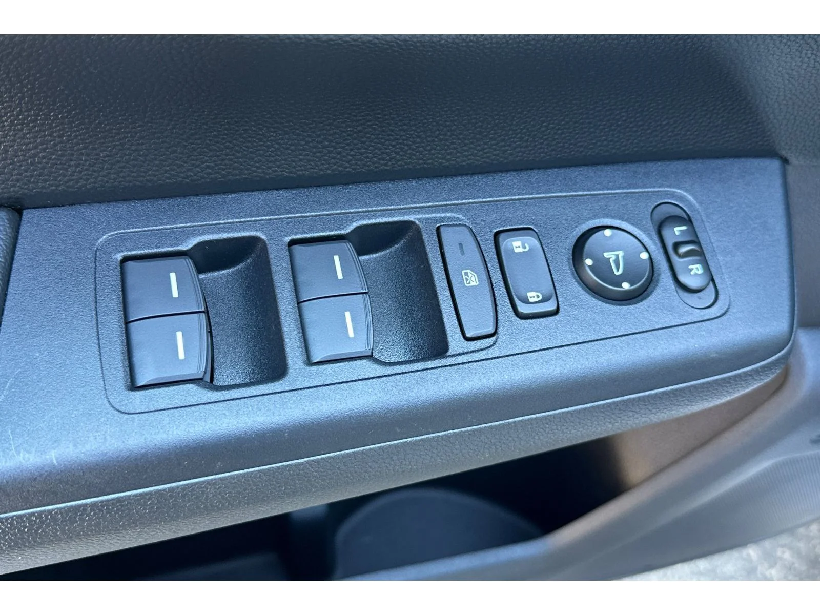 Used 2024 Platinum White Pearl Honda Sport-L image 12