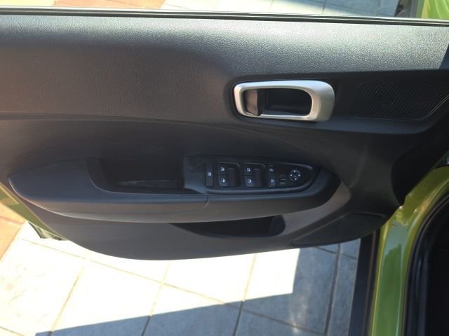 Used 2021 Green Hyundai SEL image 16