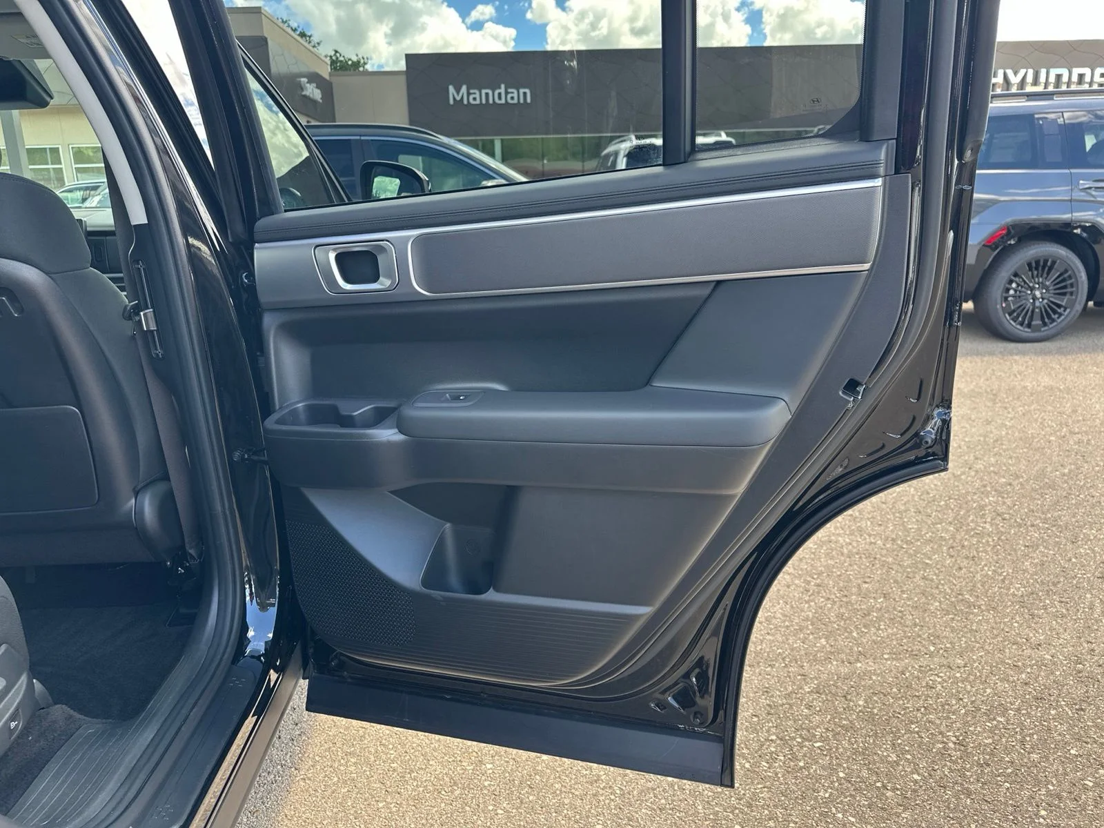 Used 2025 Black Hyundai SE image 35