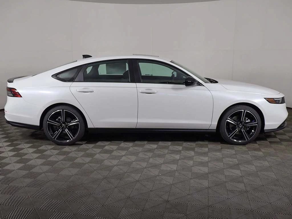New 2026 Platinum White Pearl Honda Sport image 9