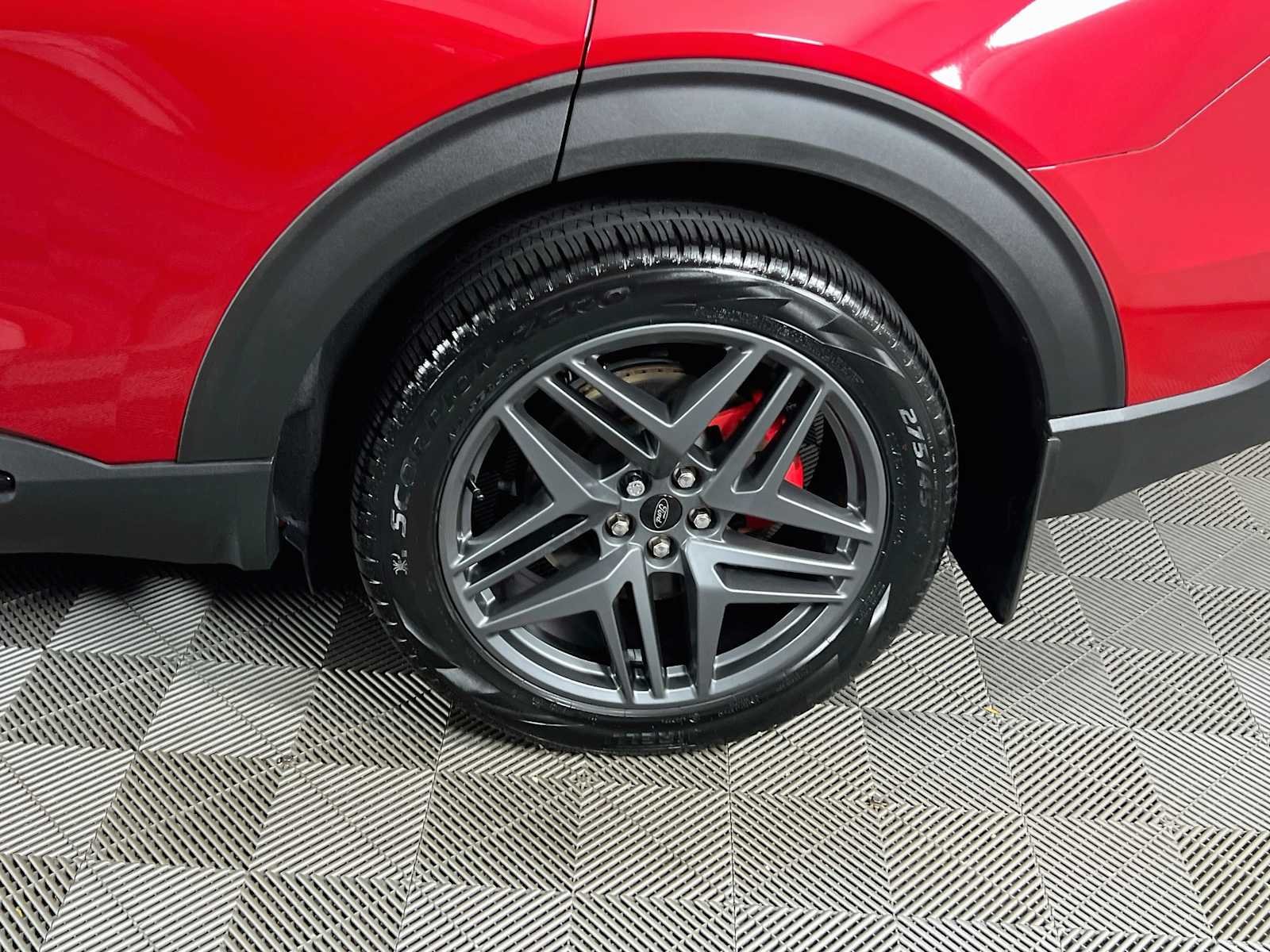 Used 2025 Rapid Red Metallic Tinted Clearcoat Ford ST-Line image 33