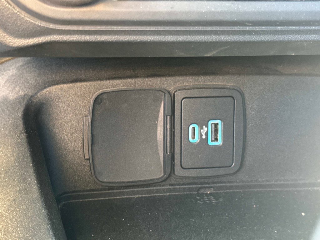Used 2022 Orange Metallic Ford Base image 23