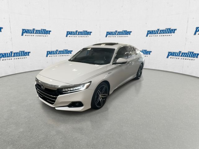 Certified Used 2022 White Honda Touring image 4